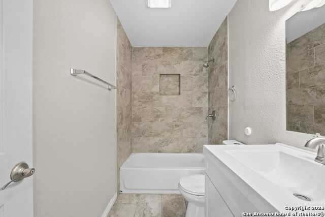 Image 17 of 28 For 8831 Hunters Creek
