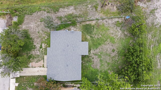 Image 3 of 28 For 8831 Hunters Creek