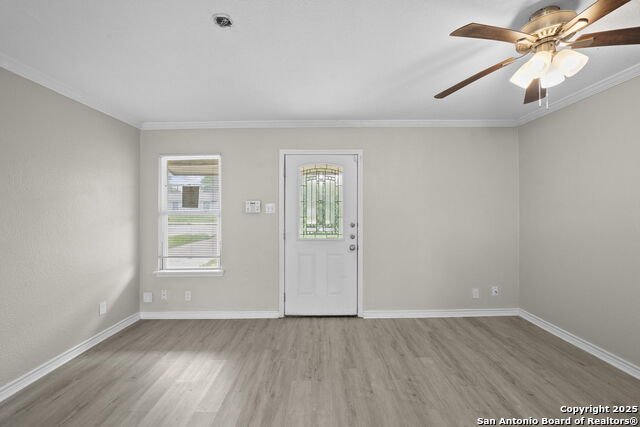 Image 5 of 28 For 8831 Hunters Creek