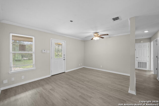 Image 6 of 28 For 8831 Hunters Creek