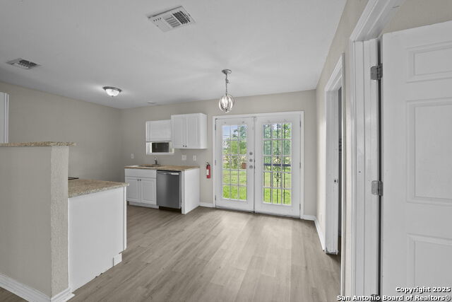 Image 8 of 28 For 8831 Hunters Creek