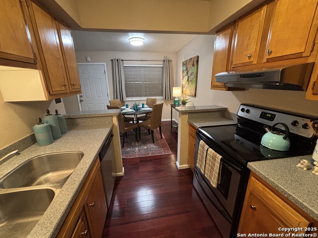 Image 16 of 23 For 6718 Callaghan  Apt 4