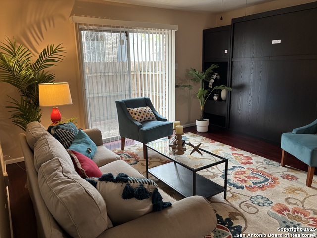 Image 17 of 23 For 6718 Callaghan  Apt 4