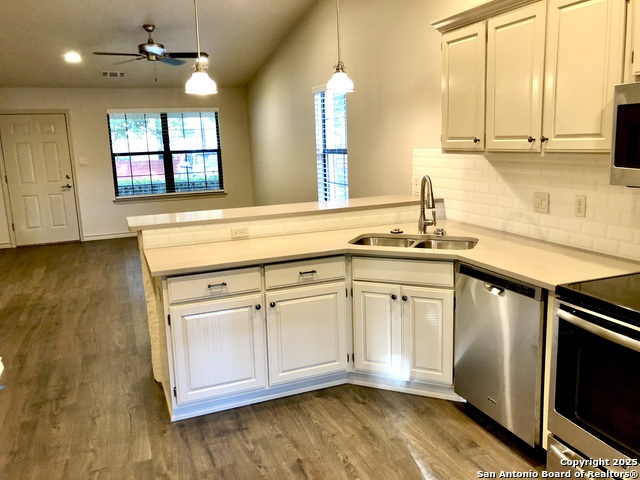 Image 6 of 19 For 132 Stahl St