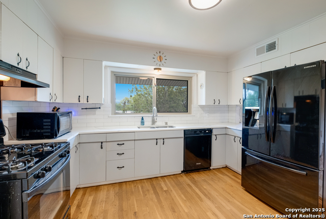 Image 18 of 34 For 239 Sharon Dr