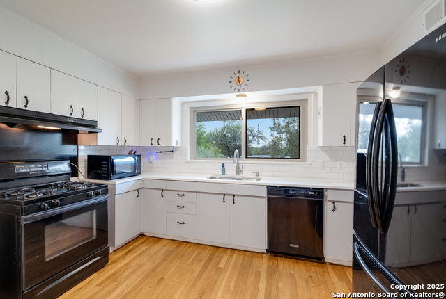 Image 19 of 34 For 239 Sharon Dr