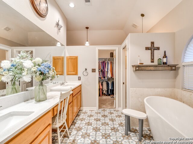Image 24 of 67 For 18106 Cadara Way