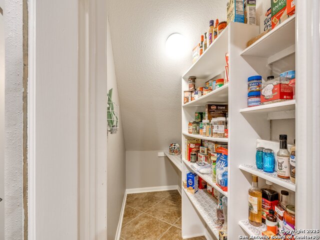 Image 42 of 67 For 18106 Cadara Way