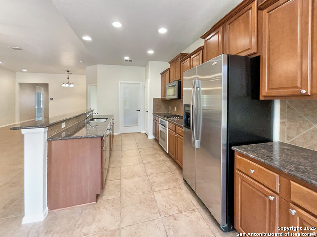 Listing photo id 4 for 27422 Camino Tower