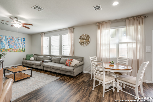 Image 11 of 30 For 8527 Straight Oaks