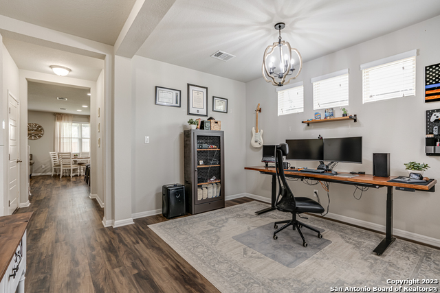 Image 4 of 30 For 8527 Straight Oaks