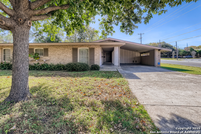 Details for 102-106 Oakhurst, San Antonio, TX 78209