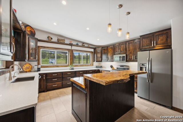 Image 36 of 47 For 530 Willow Springs