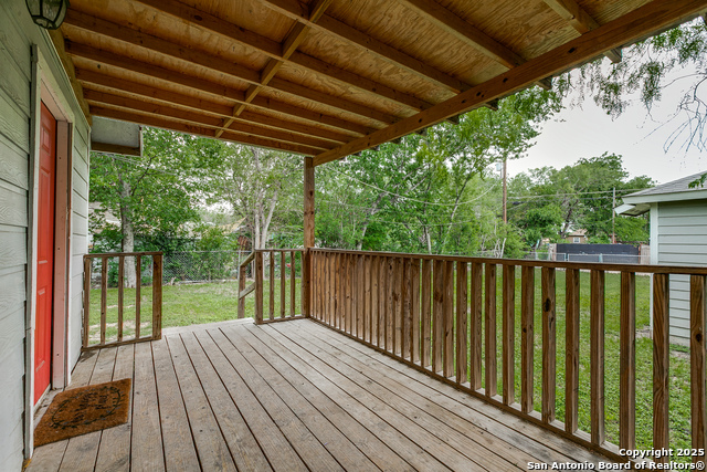 Listing photo id 20 for 2310 Delgado