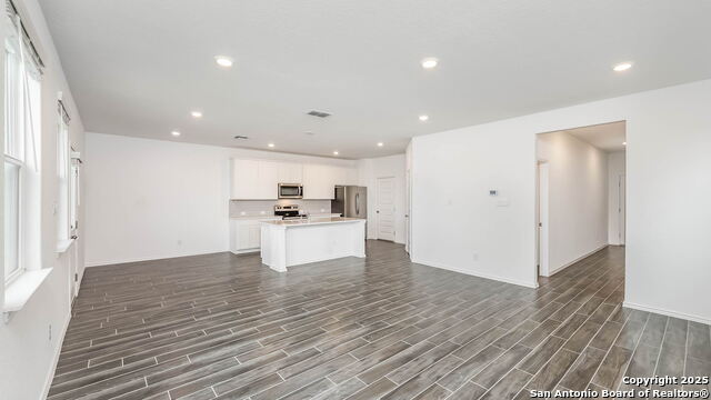 Image 2 of 10 For 4306 Admirals Bend