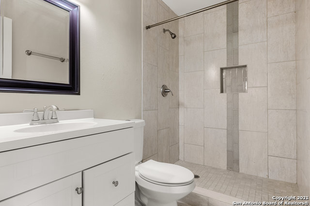 Image 10 of 19 For 809 Nevada St