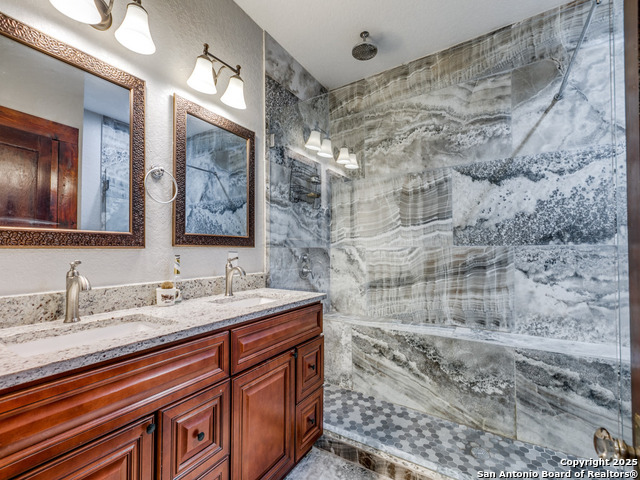 Listing photo id 16 for 1520 Virginia