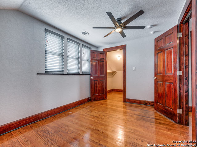 Listing photo id 21 for 1520 Virginia