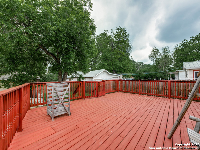 Listing photo id 24 for 1520 Virginia