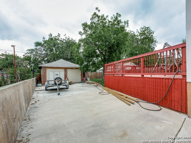 Listing photo id 26 for 1520 Virginia