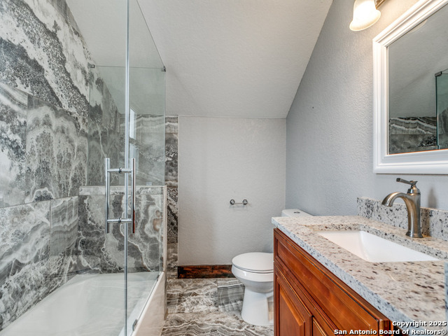 Listing photo id 3 for 1520 Virginia