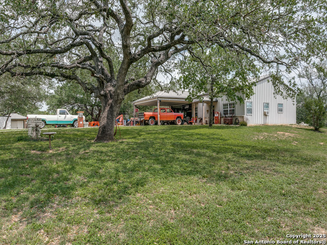 Listing photo id 32 for 6840 Loop 1604 S