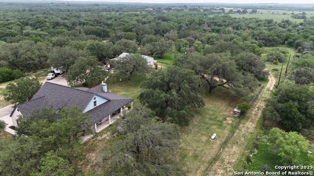 Listing photo id 41 for 6840 Loop 1604 S