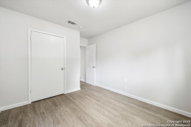 Image 14 of 29 For 11331 Woollcott