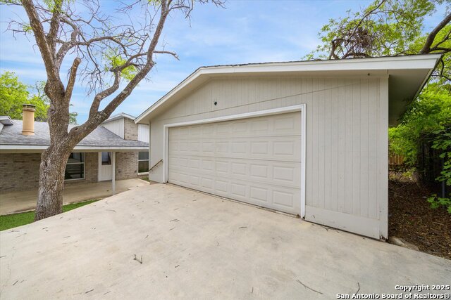 Image 23 of 29 For 11331 Woollcott
