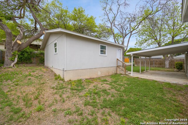 Image 25 of 29 For 11331 Woollcott