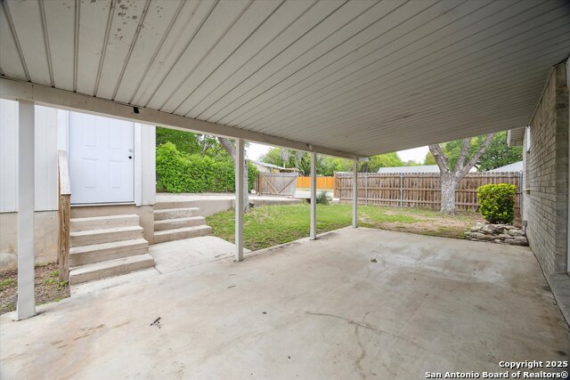 Image 26 of 29 For 11331 Woollcott
