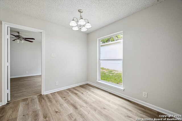Image 4 of 29 For 11331 Woollcott