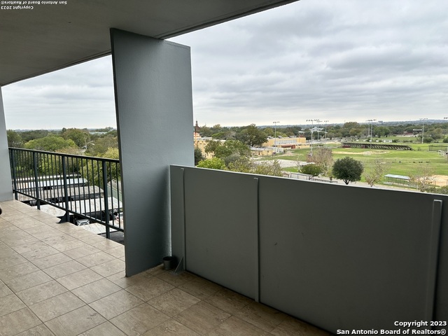 Image 11 of 28 For 7039 San Pedro Ave  610