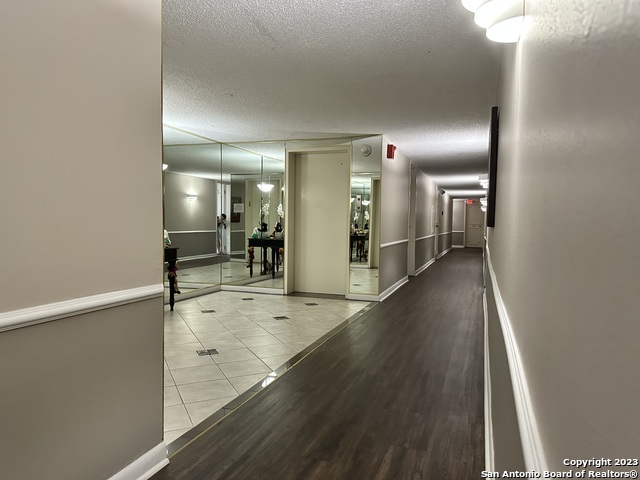 Image 3 of 28 For 7039 San Pedro Ave  610