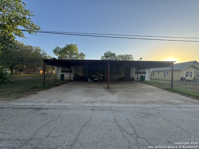 Image 2 of 16 For 704 Cantrell