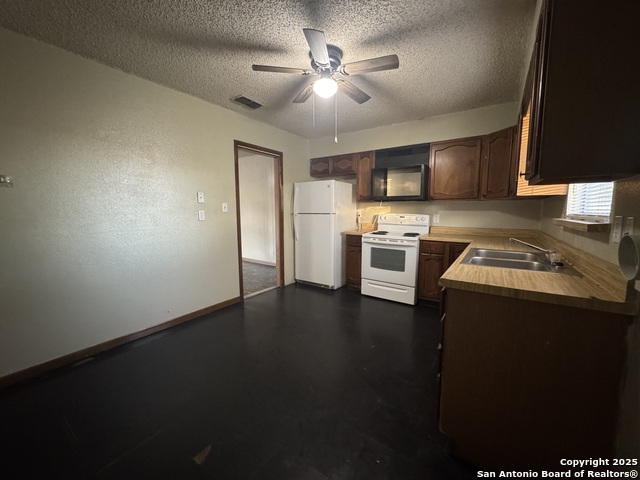 Image 7 of 16 For 704 Cantrell