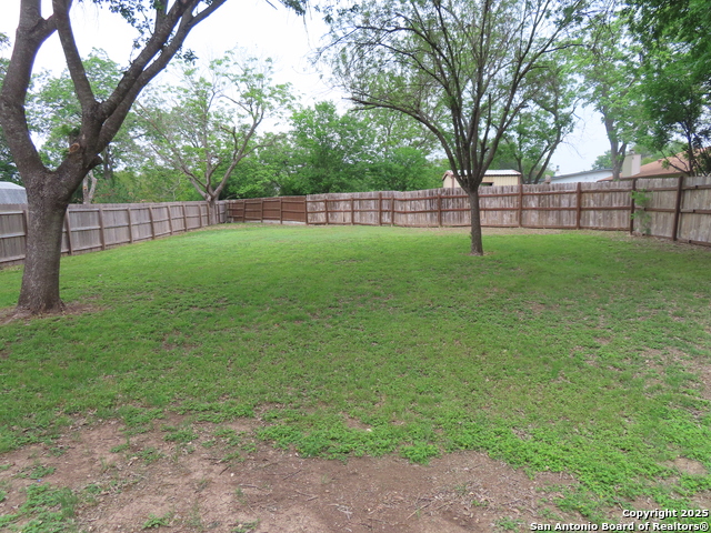 Image 18 of 18 For 8355 Tuxford