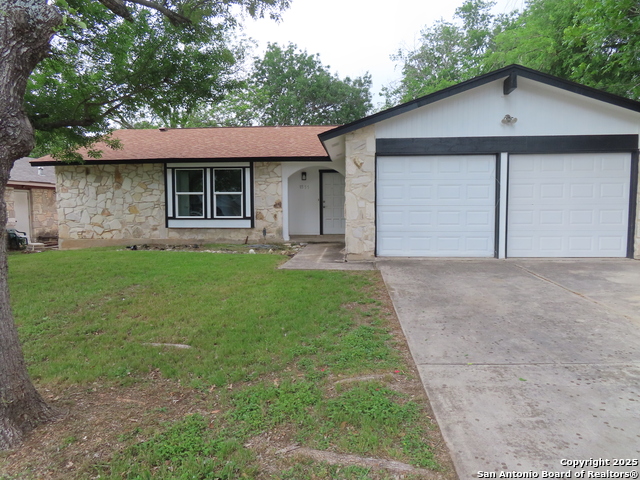 Image 2 of 18 For 8355 Tuxford