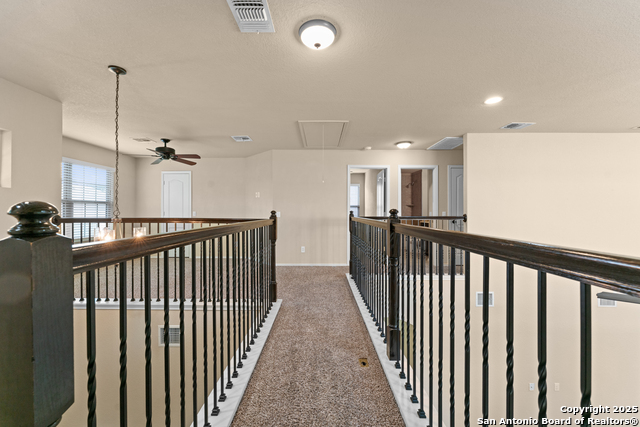 Listing photo id 12 for 1718 Gray Fox Creek