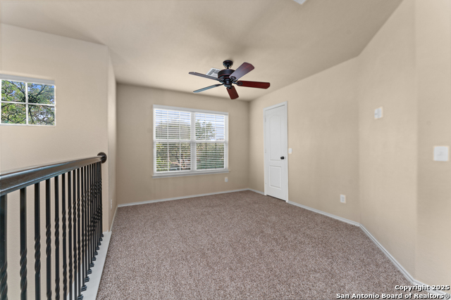 Listing photo id 13 for 1718 Gray Fox Creek