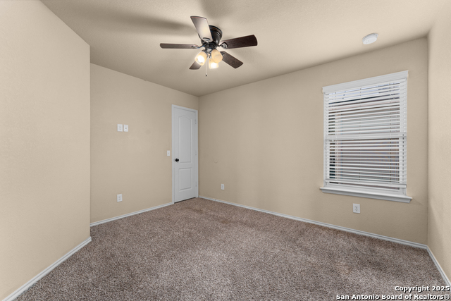 Listing photo id 16 for 1718 Gray Fox Creek