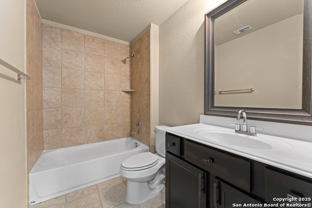 Listing photo id 18 for 1718 Gray Fox Creek