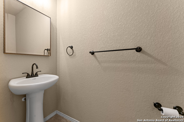 Listing photo id 21 for 1718 Gray Fox Creek