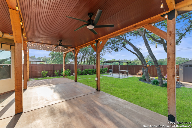 Listing photo id 23 for 1718 Gray Fox Creek