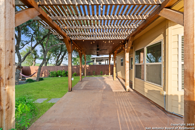 Listing photo id 27 for 1718 Gray Fox Creek