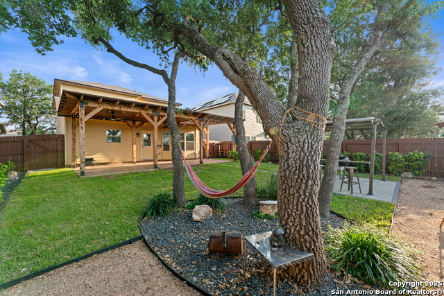 Listing photo id 30 for 1718 Gray Fox Creek