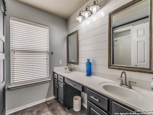 Listing photo id 10 for 21206 Villa Valencia