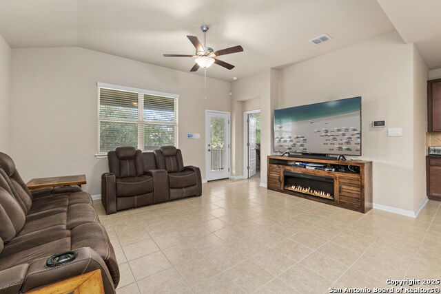 Image 9 of 26 For 205 Wickersham