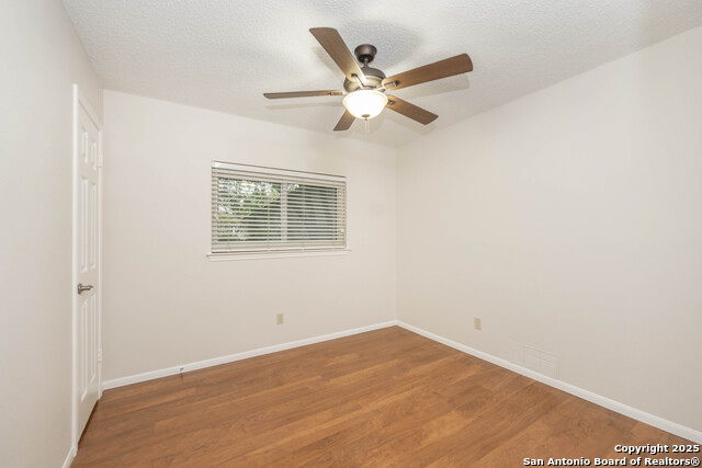 Listing photo id 10 for 13610 Possum Cv
