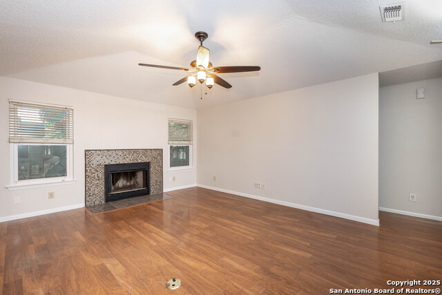 Listing photo id 0 for 13610 Possum Cv